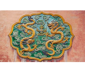 龙转世为人的相貌特点，威严英俊有魅力