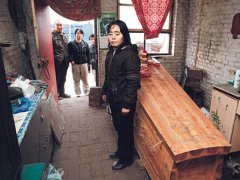 周公解梦梦见棺材和死人是什么意思