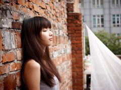 周公解梦梦见和死人说话是什么意思