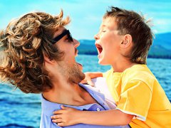 周公解梦梦见抱小男孩是什么意思