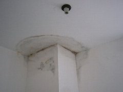 周公解梦梦见房顶漏水是什么意思