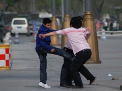 周公解梦梦见自己打别人是什么意思