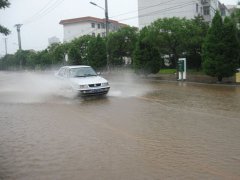 周公解梦梦见下雨涨水是什么