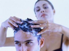 周公解梦梦见给别人洗头是什么意思