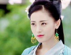 感情中容易变笨的女人面相解析