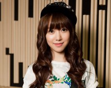 会被爱情冲昏头脑的女人面相解析