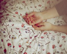 男人命运决定在手掌纹线上