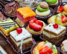 己土生于卯月如何取用神