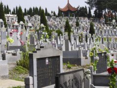 给老人立碑有什么规矩