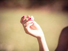 女人手相婚姻线多