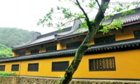 去寺庙烧香拜佛时间，什么时间去寺院合适
