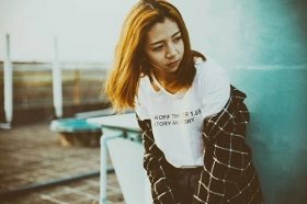 一生都是烂桃花的生肖女，感情波折难得良缘