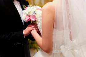 男猪女狗女旺夫吗，婚后生活如何