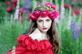 属鸡2022年适合创业吗，属鸡人2022年创业注意事项